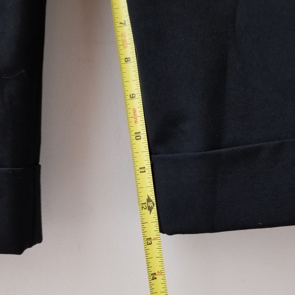 Trina Turk Black Flat Front Cuffed 13" Capri Pant Sz 6 - Picture 10 of 12